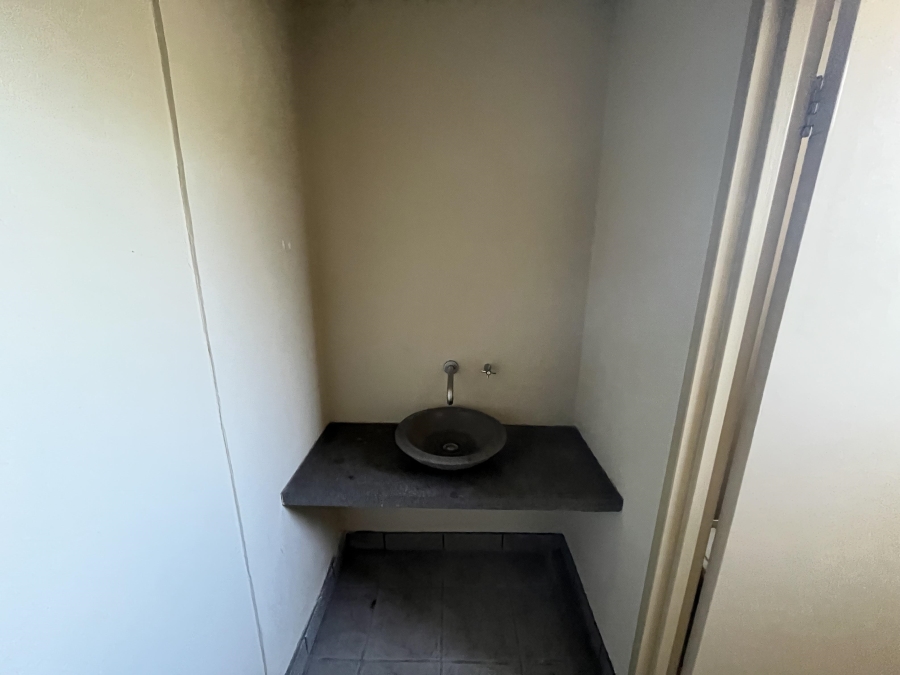 To Let commercial Property for Rent in Tyger Valley Western Cape